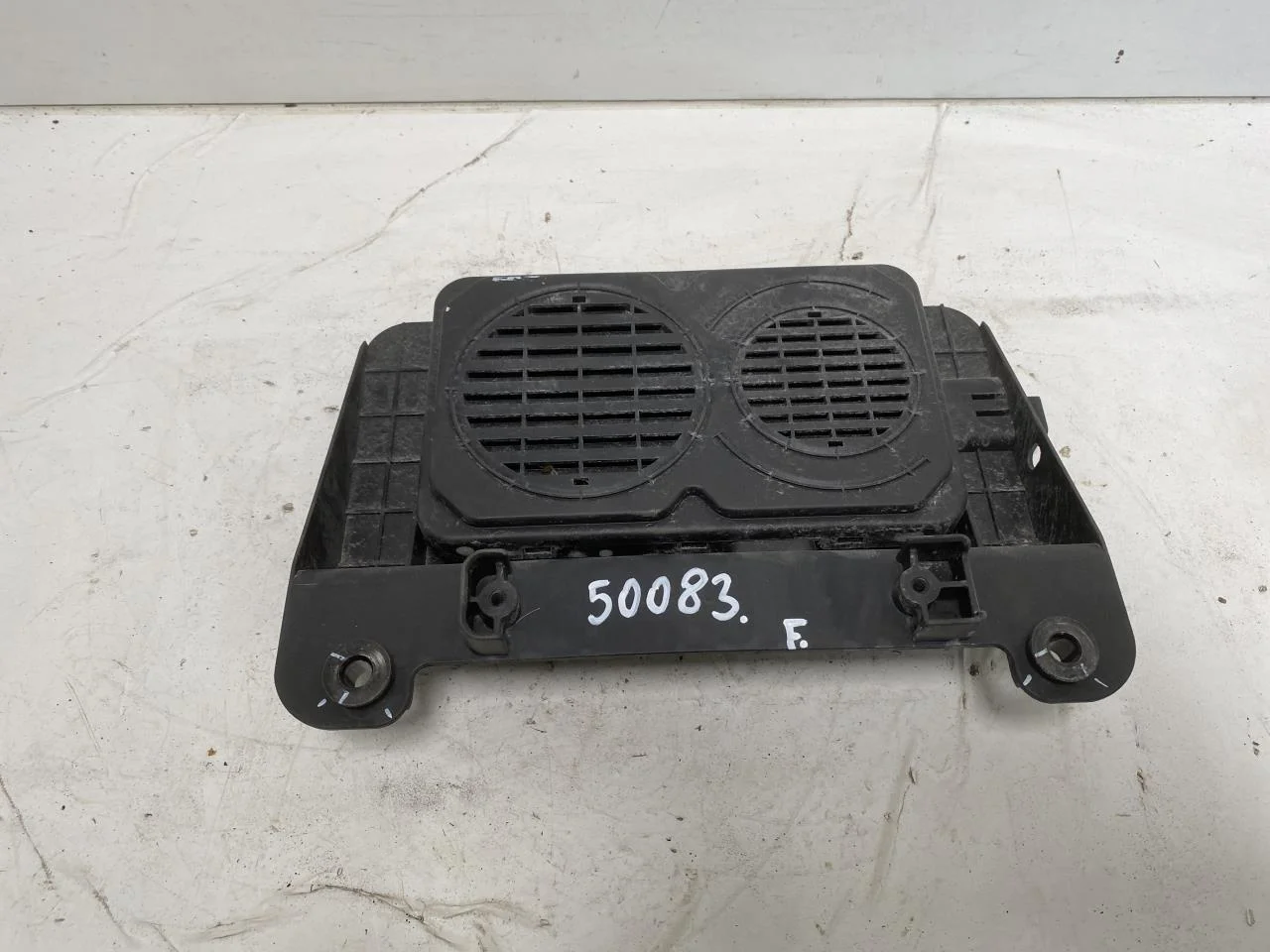 Kia EV6 2022- Difuzor sunet motor