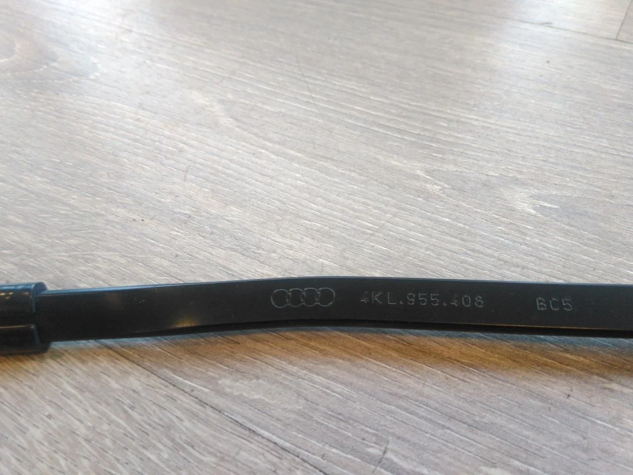 Audi E-TRON, S GE 2019- Windshield wiper arm(s) view 3