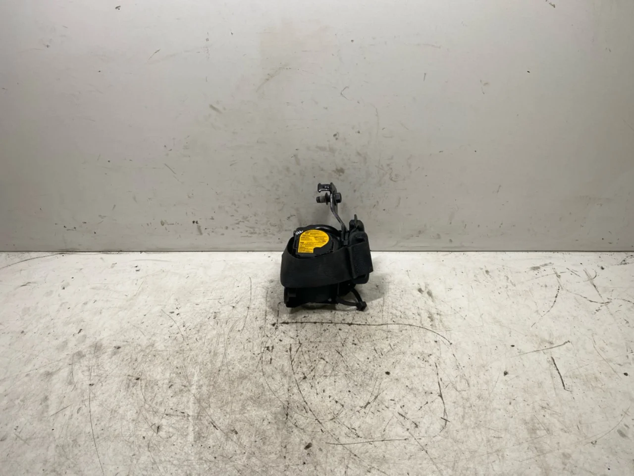 Kia EV6 2022- Rear right seat belt
