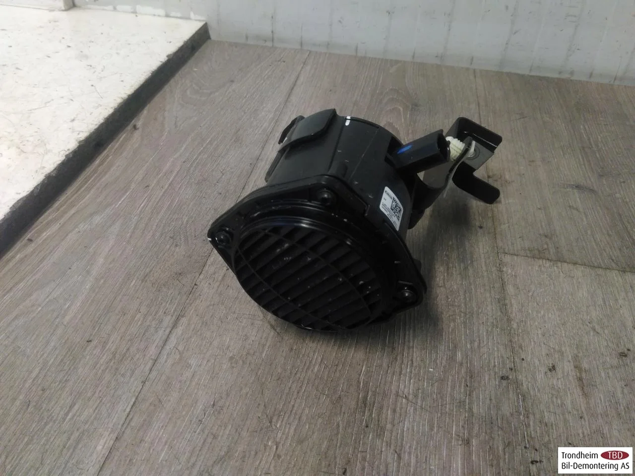 Ford MUSTANG MACH-E 2021- Engine sound speaker