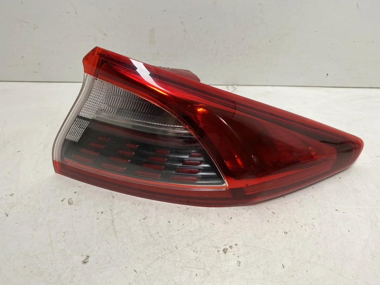 Hyundai IONIQ AE 2017-22 Lampă spate dreapta