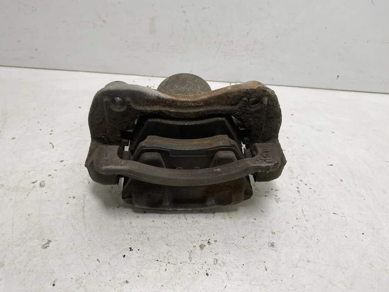 Hyundai IONIQ AE 2017-22 Front left brake caliper view 4