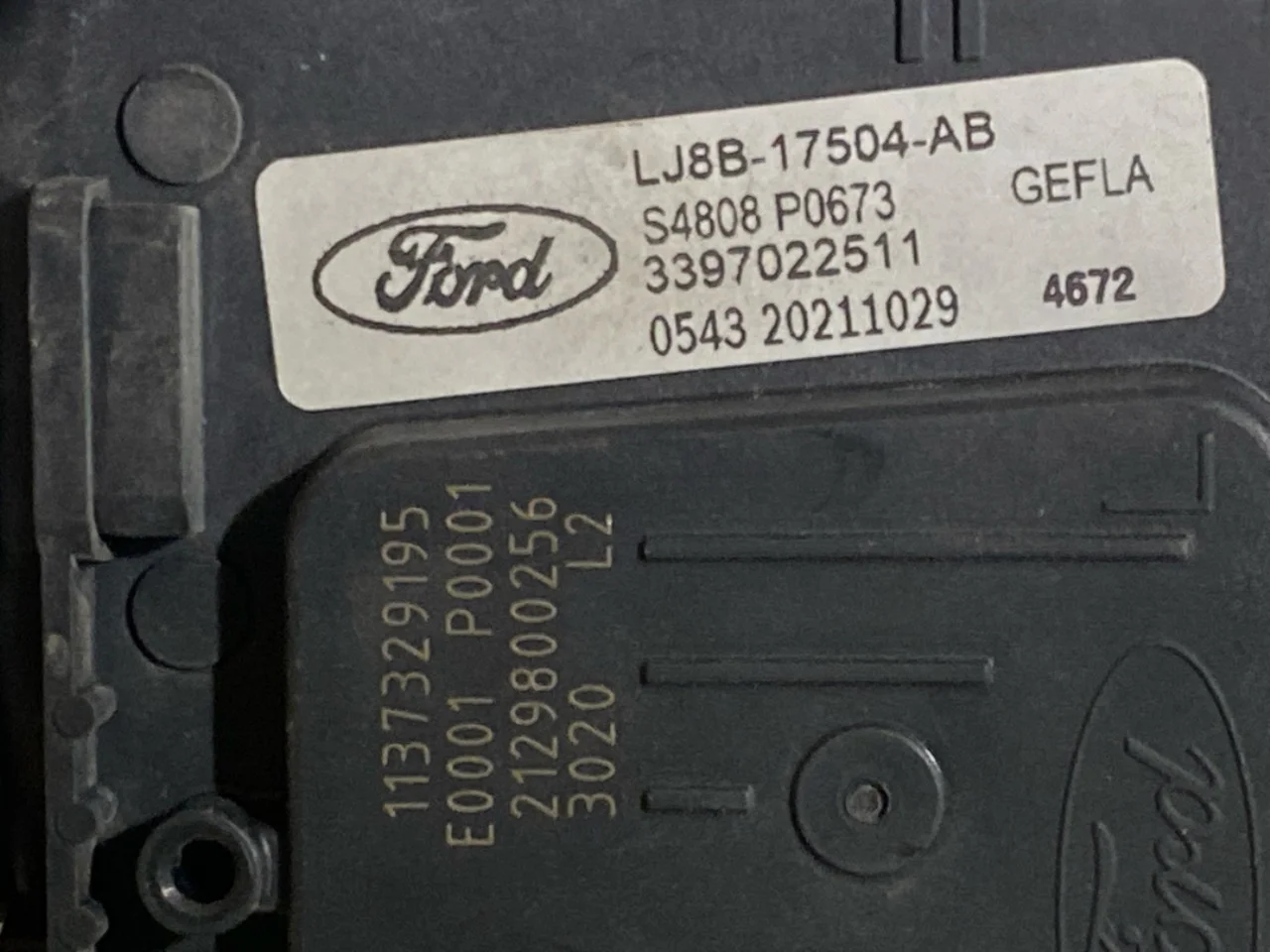 Ford MUSTANG MACH-E 2021- Ablaktörlő motor, szélvédő nézet 3
