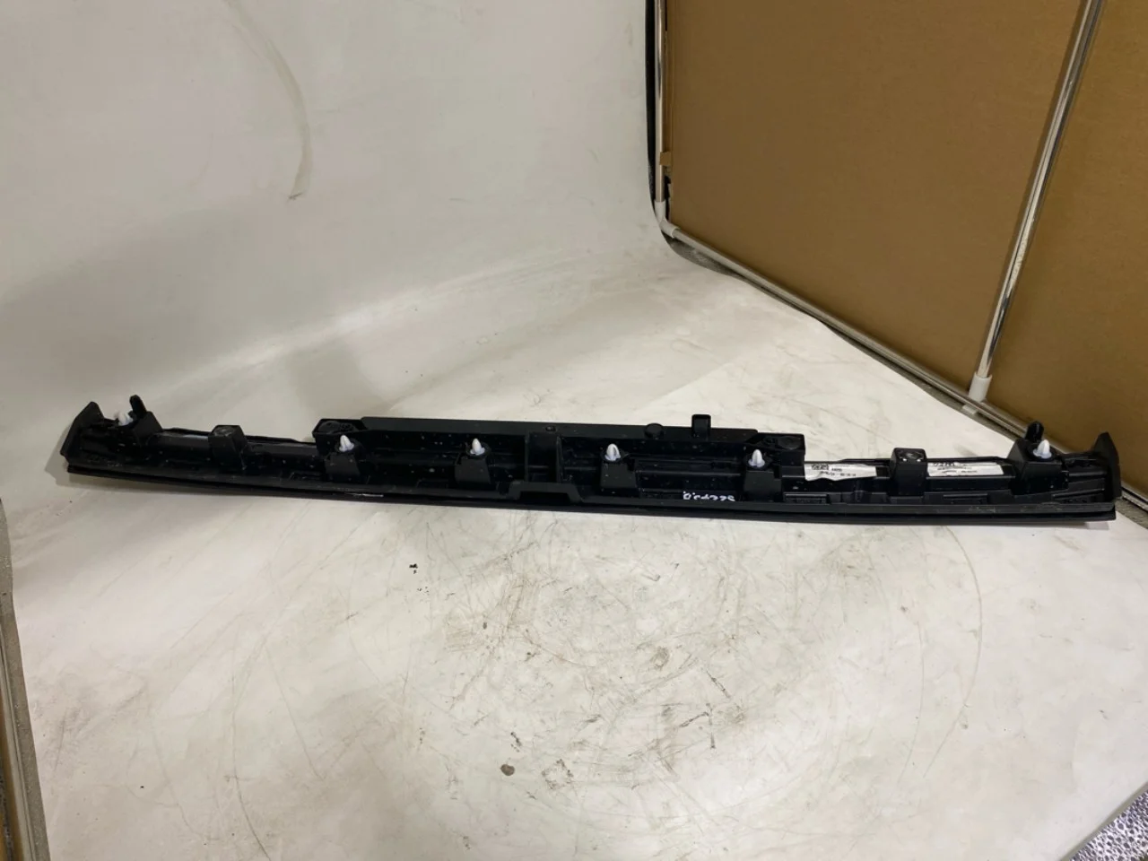 Peugeot 3008/E-3008 2024- Rear window brake light view 2
