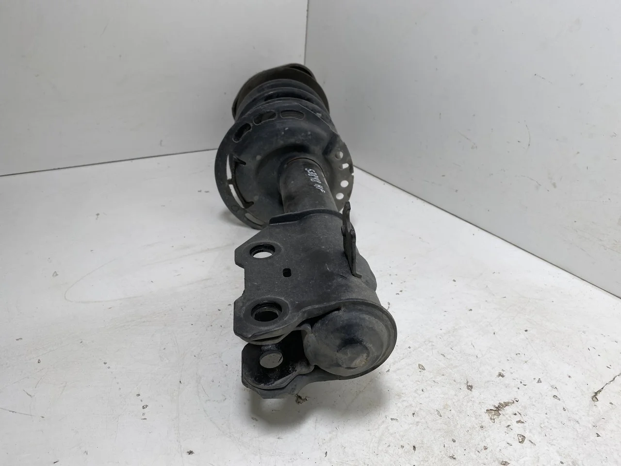 Ford MUSTANG MACH-E 2021- Strut assembly, front right view 2