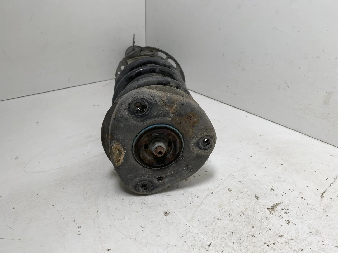Ford MUSTANG MACH-E 2021- Strut assembly, front right view 3