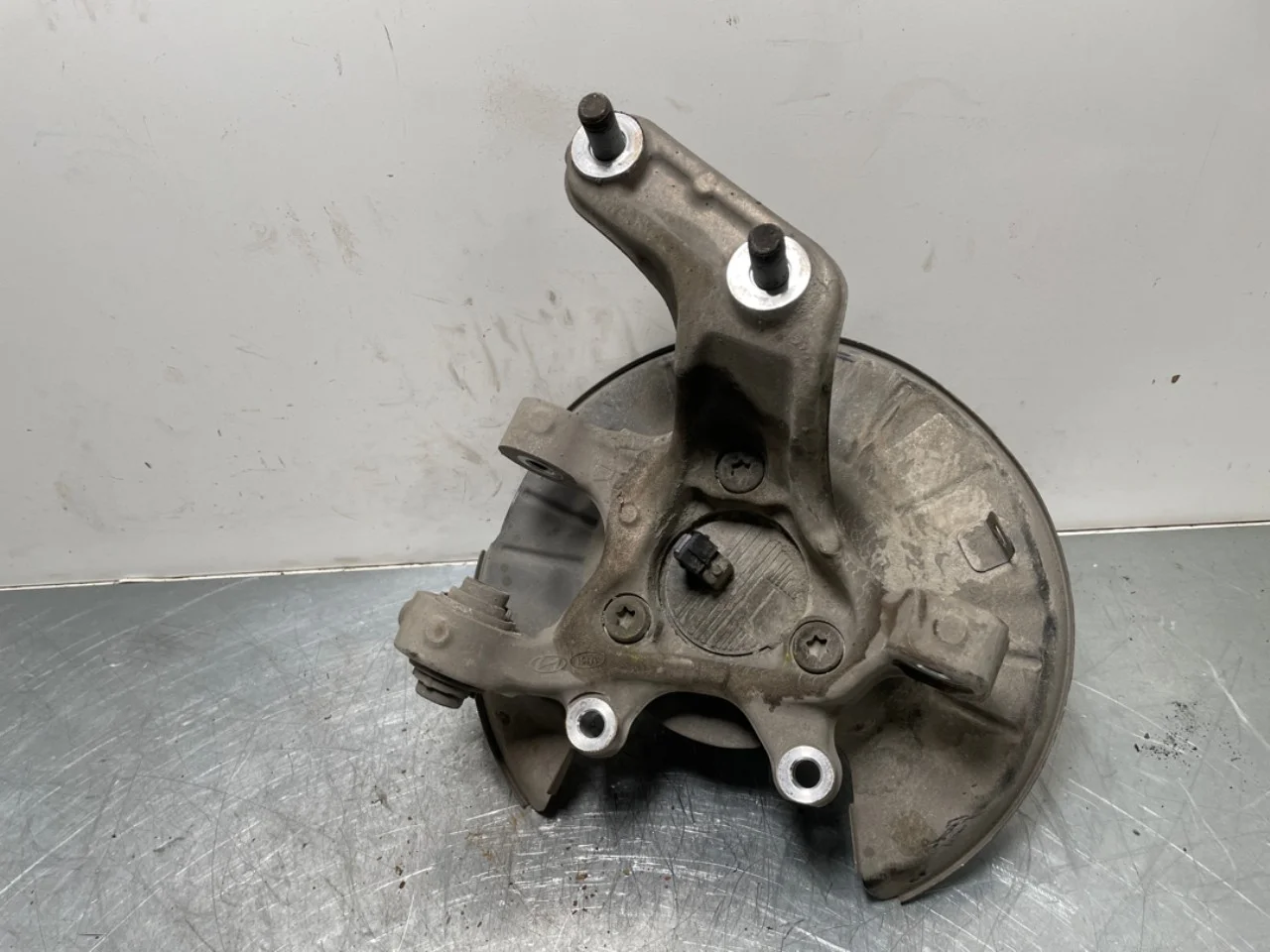 Hyundai KONA / ELECTRIC 2018-23 Stub axle carrier, right rear view 3