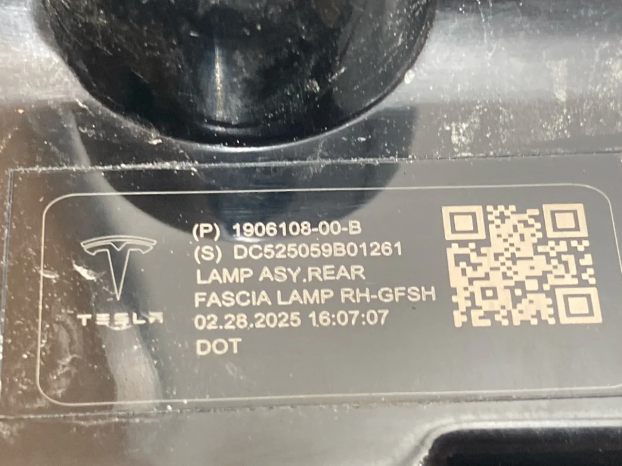 Tesla MODEL Y 2021- Lampă spate dreapta vedere 3