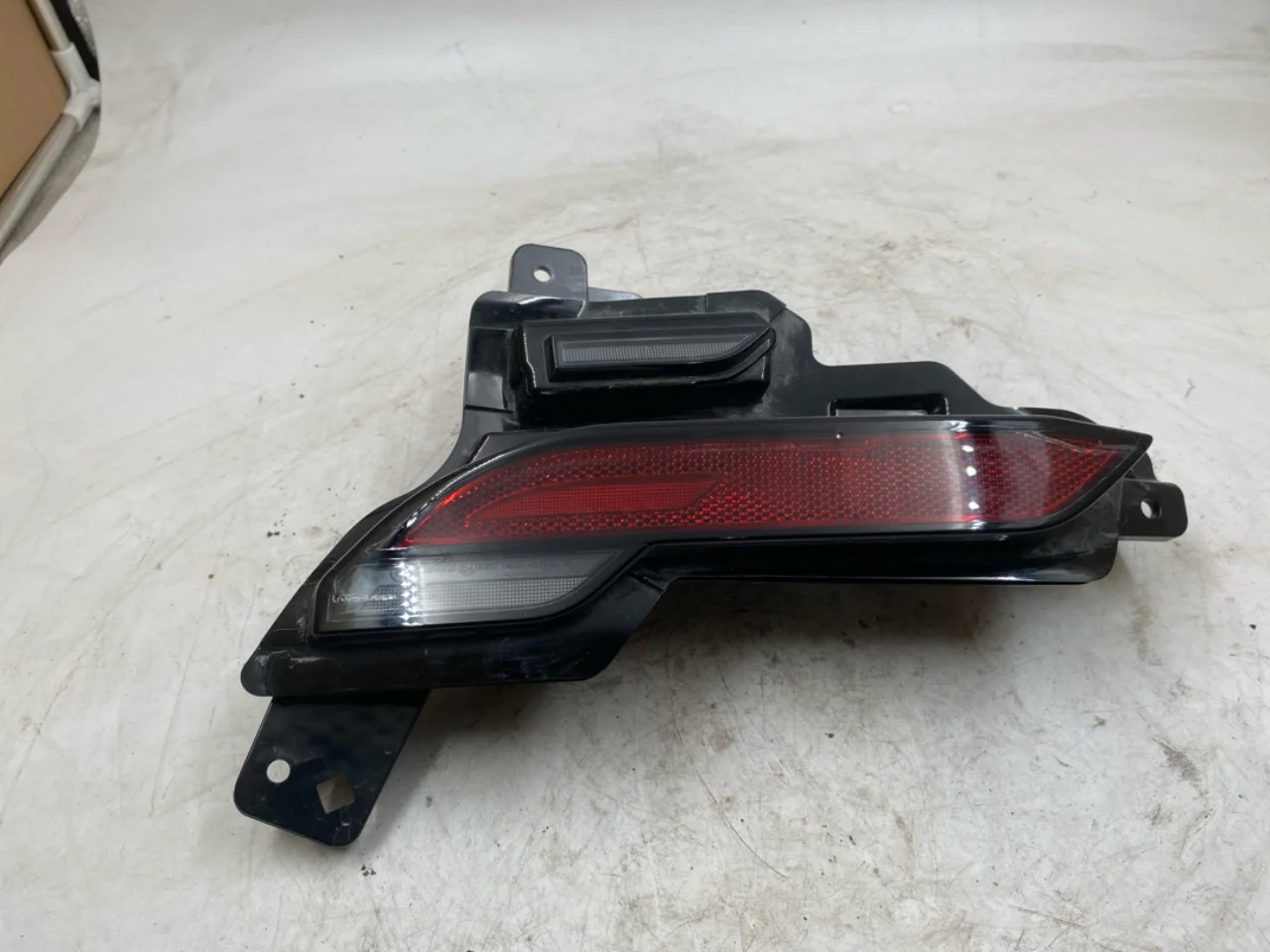 Tesla MODEL Y 2021- Lampă spate stânga