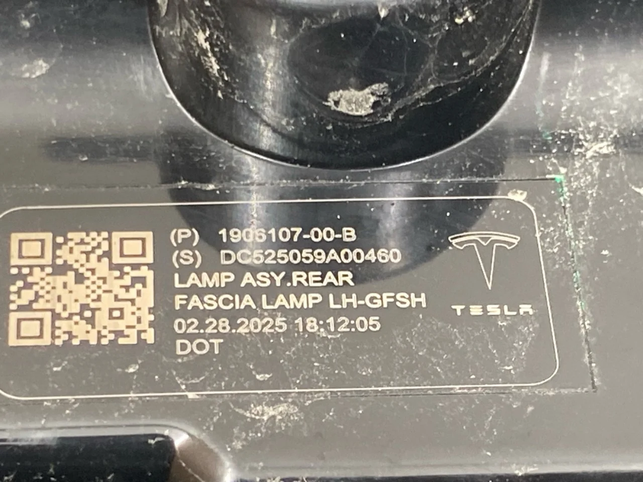 Tesla MODEL Y 2021- Lampă spate stânga vedere 4