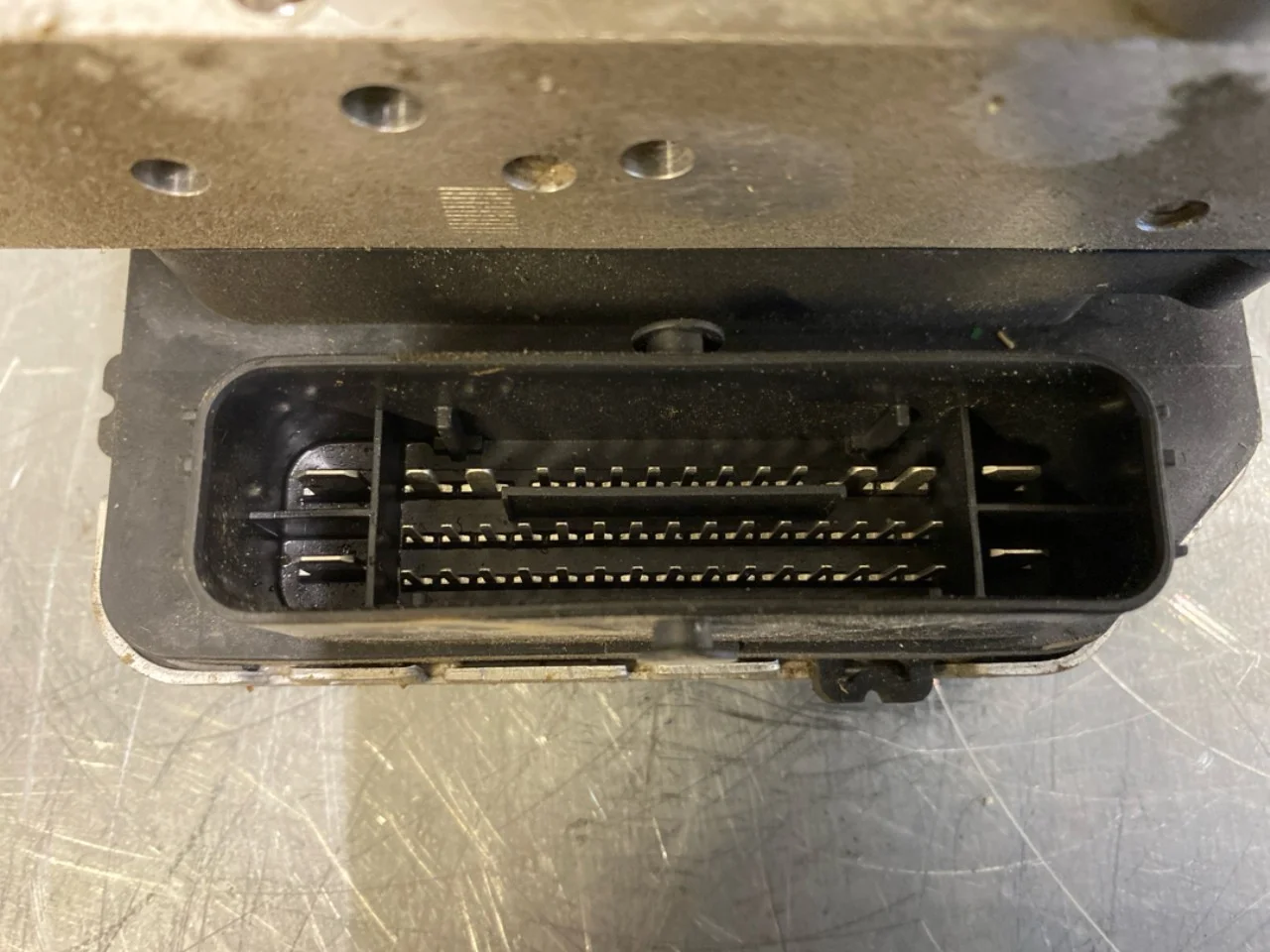 Kia EV6 2022- Brake booster view 2