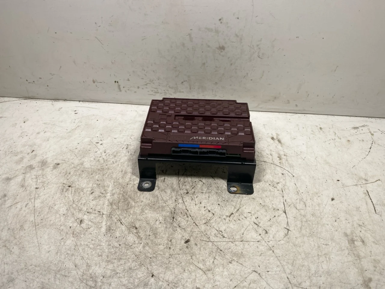 Kia EV6 2022- Radio / hi-fi amplifier
