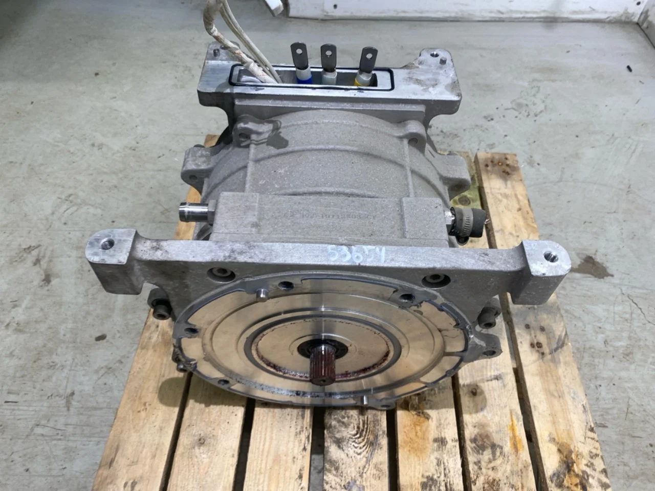 Maxus EV80 2019-> Front electric motor