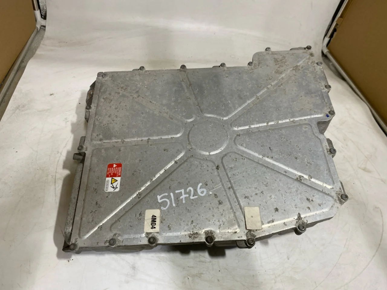 Volkswagen ID.3 2021- Inverter, 12-220V view 3