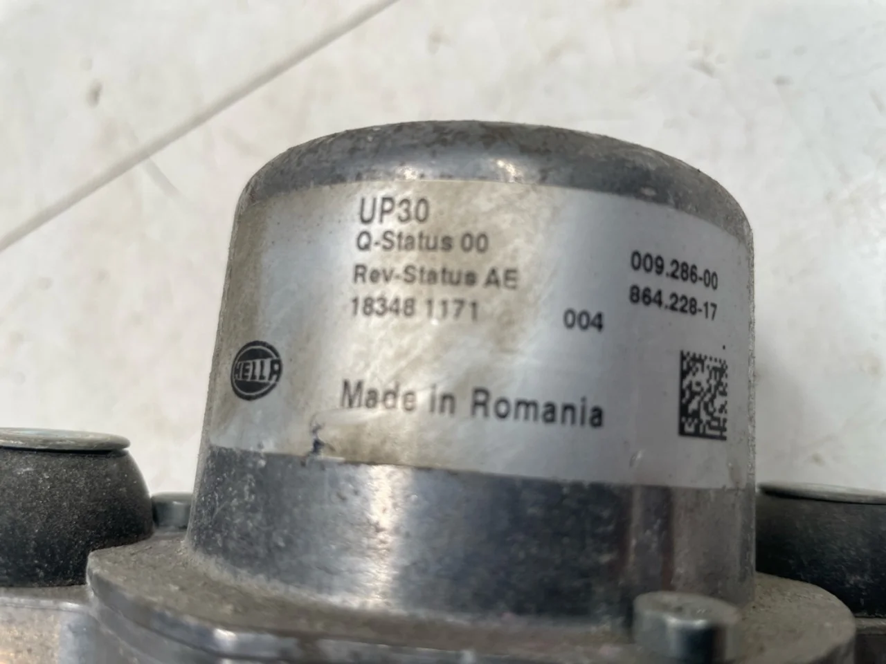 Maxus EV80 2019-> Vacuum pump view 3