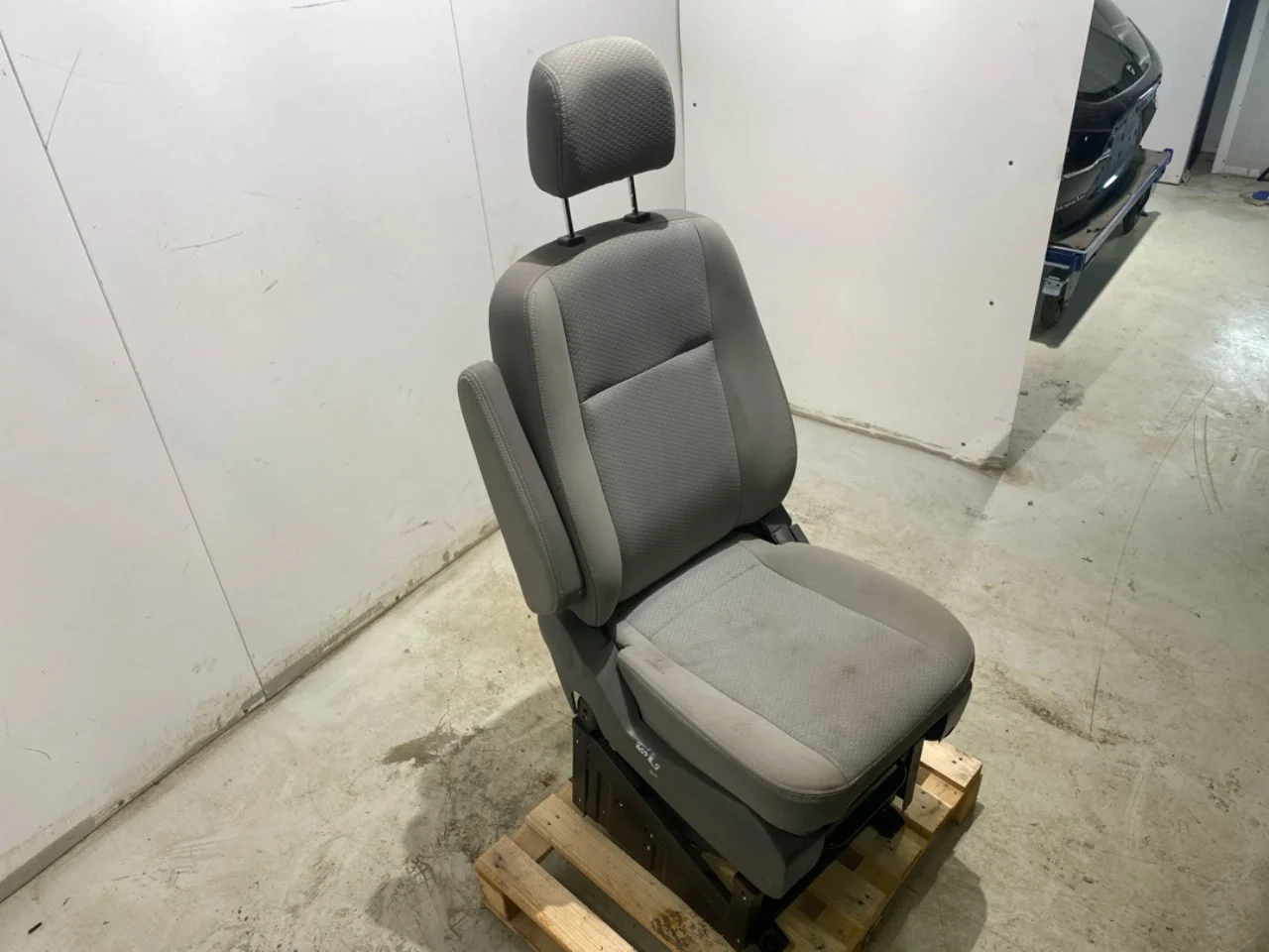Maxus EV80 2019-> Ülés, első, bal nézet 2