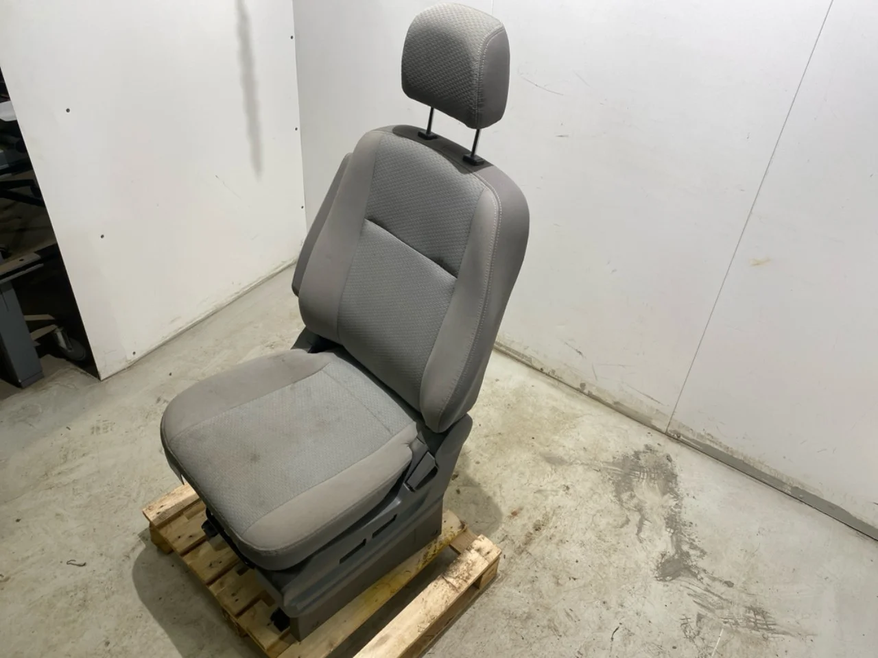 Maxus EV80 2019-> Ülés, első, bal nézet 3