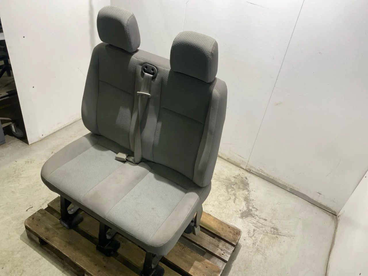 Maxus EV80 2019-> Ülés, első, jobb nézet 3