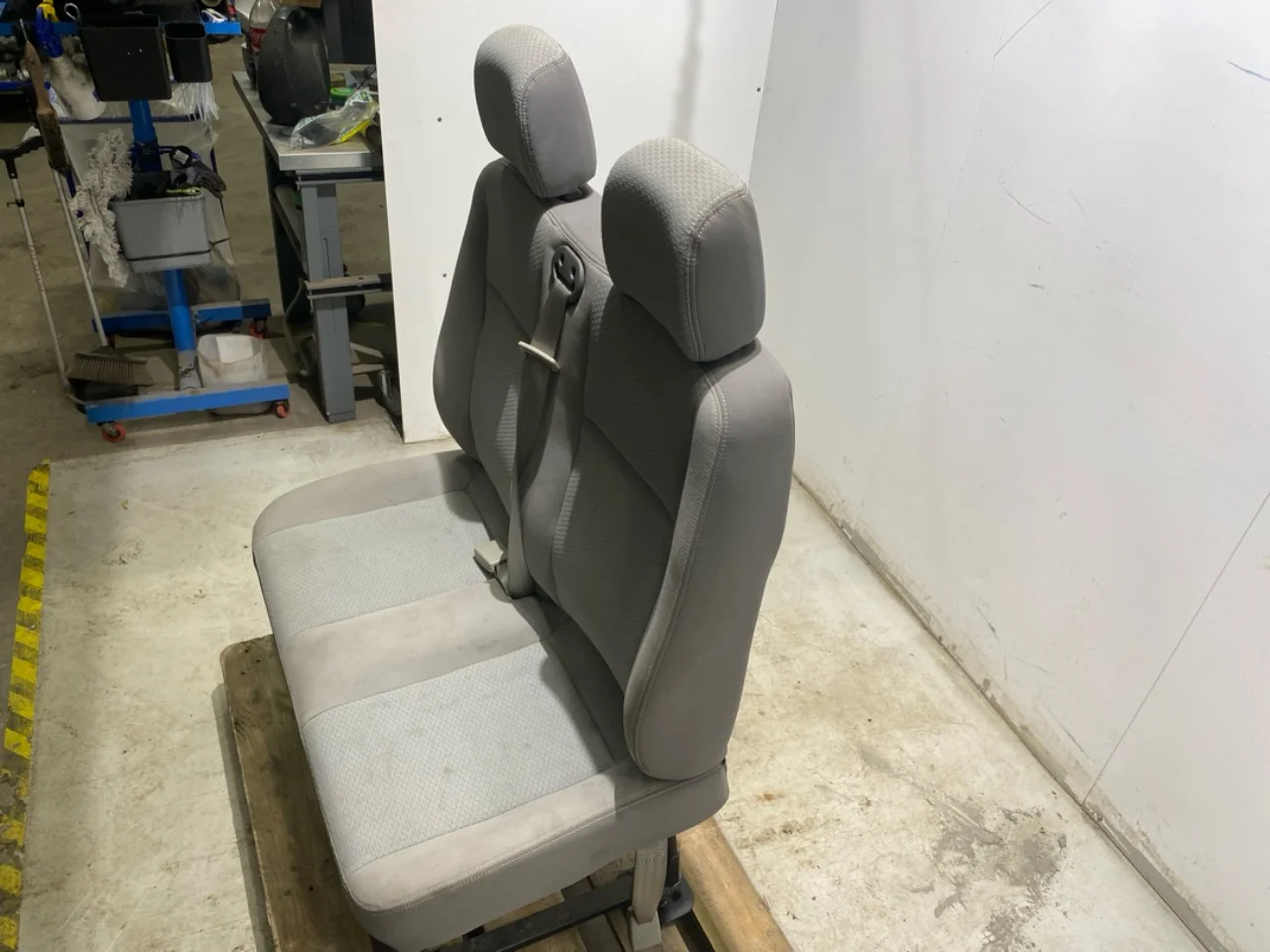 Maxus EV80 2019-> Ülés, első, jobb nézet 4