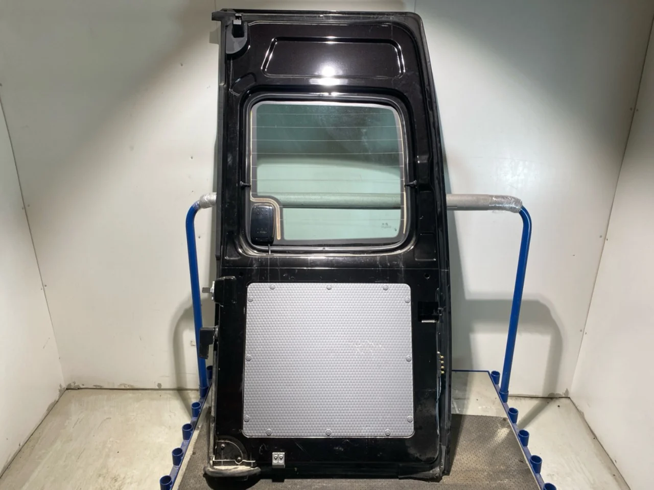 Maxus EV80 2019-> Hátsó ajtó, furgon, bal nézet 4