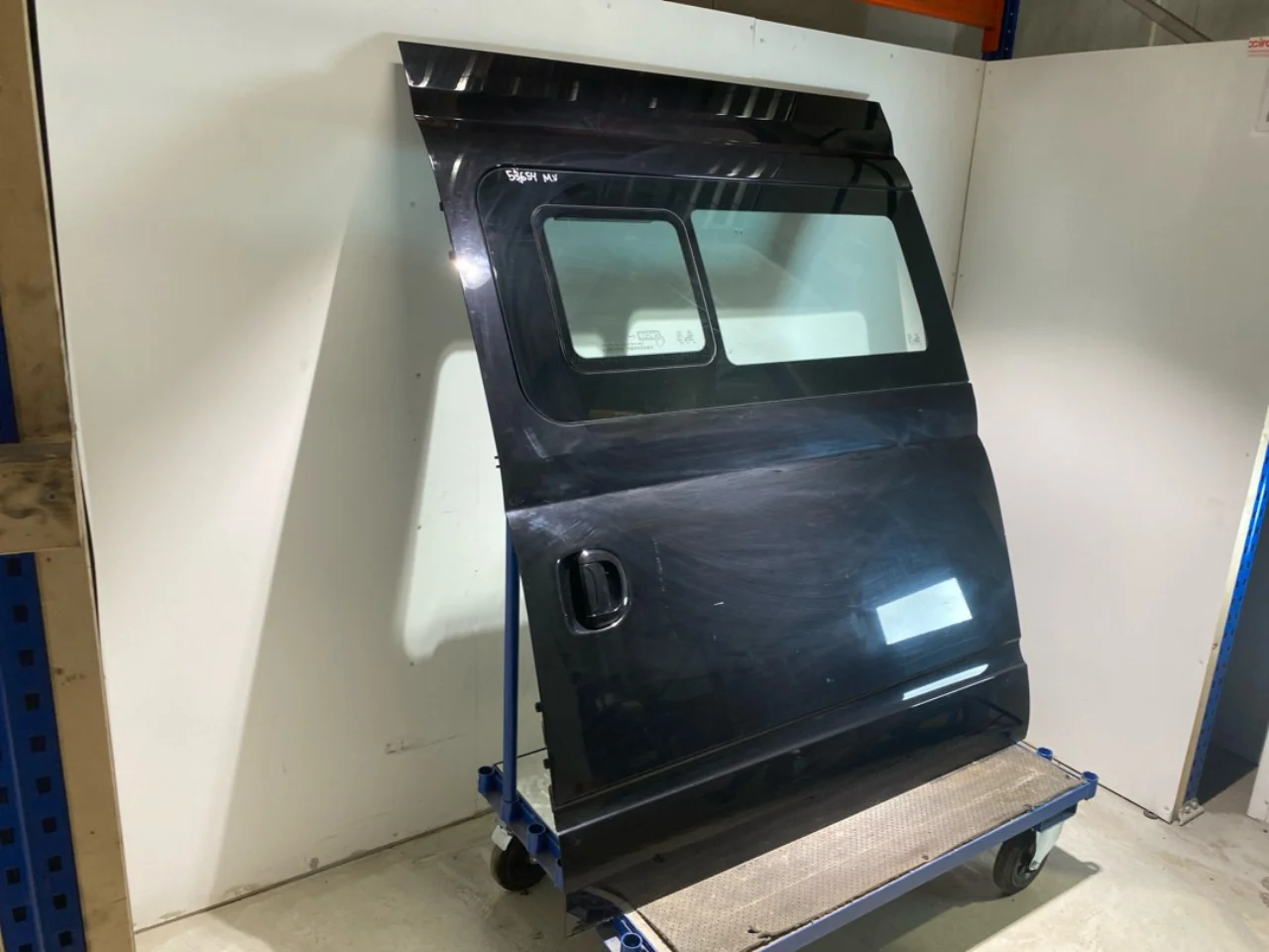 Maxus EV80 2019-> Bal tolóajtó nézet 2