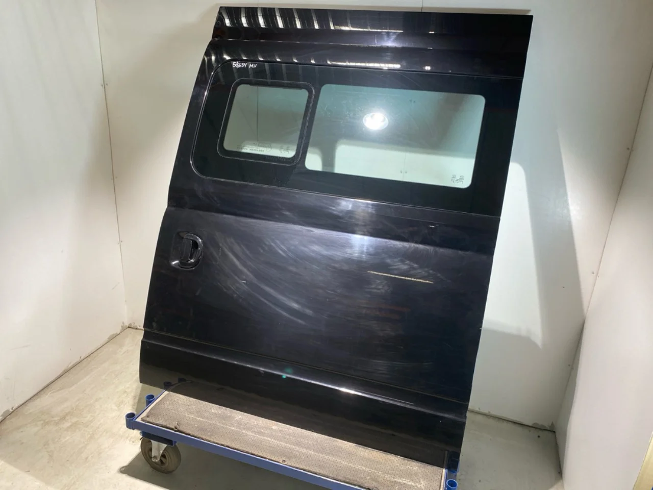 Maxus EV80 2019-> Bal tolóajtó nézet 3