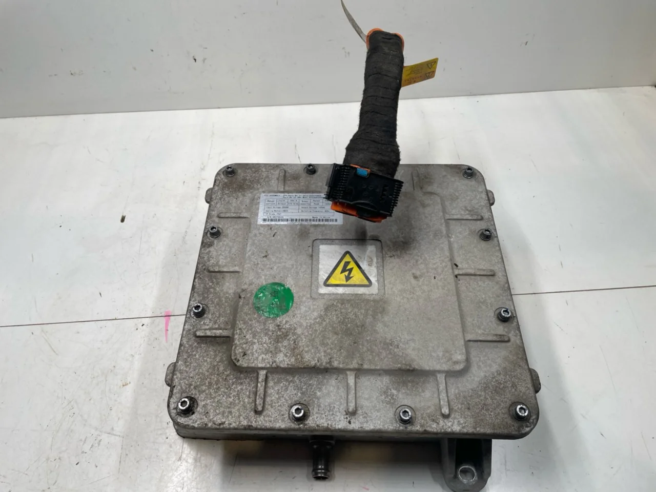 Maxus EV80 2019-> Inverter, 12-220V view 2