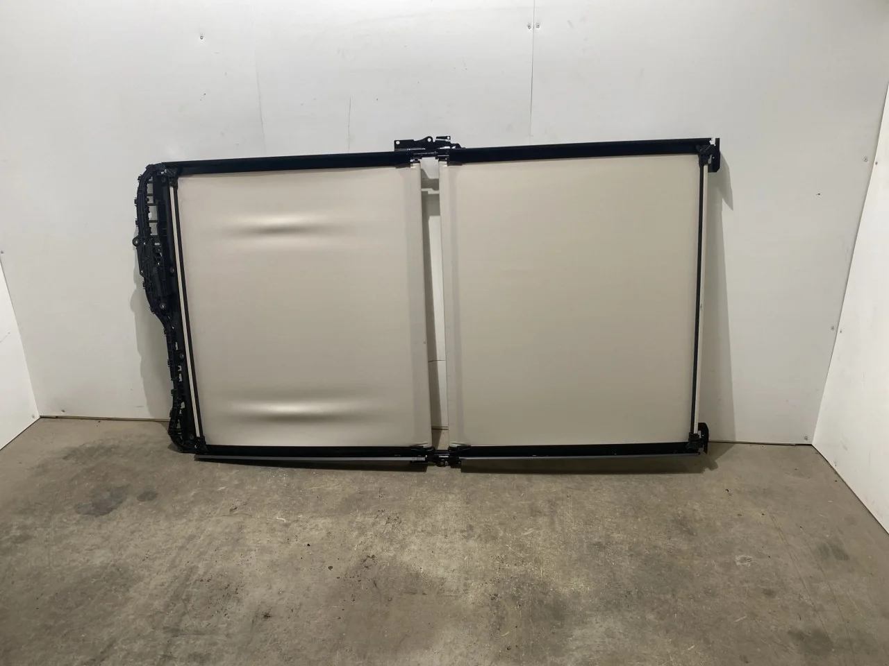 Mercedes EQS SUV X296 2022- Sunroof