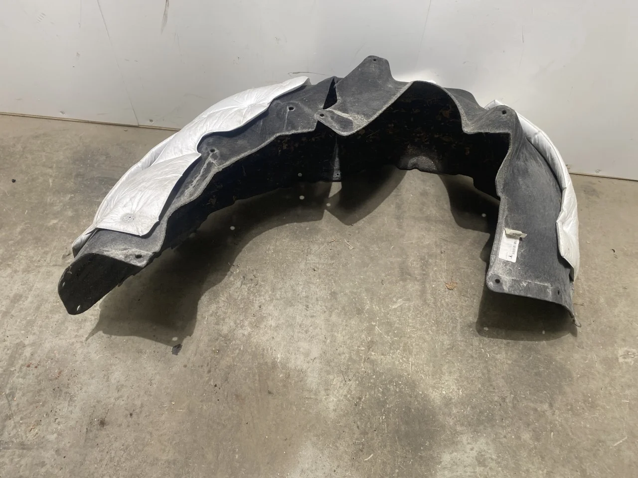 Tesla MODEL Y 2021- Inner fender liner