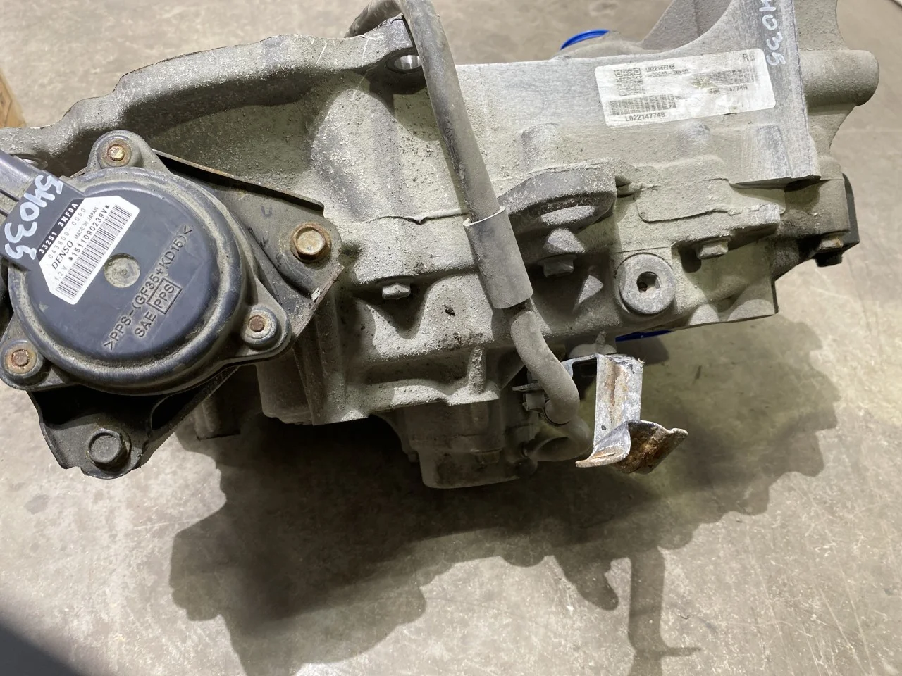Nissan LEAF 2011-17 Automatic transmission view 2