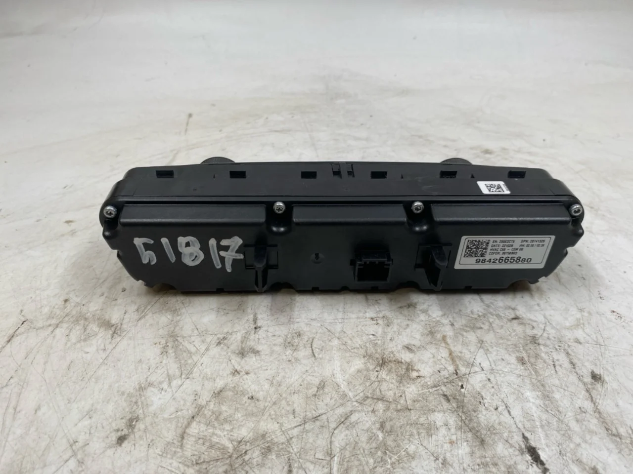 Opel / Vauxhall OPEL MOKKA 21 > Heater control unit view 2