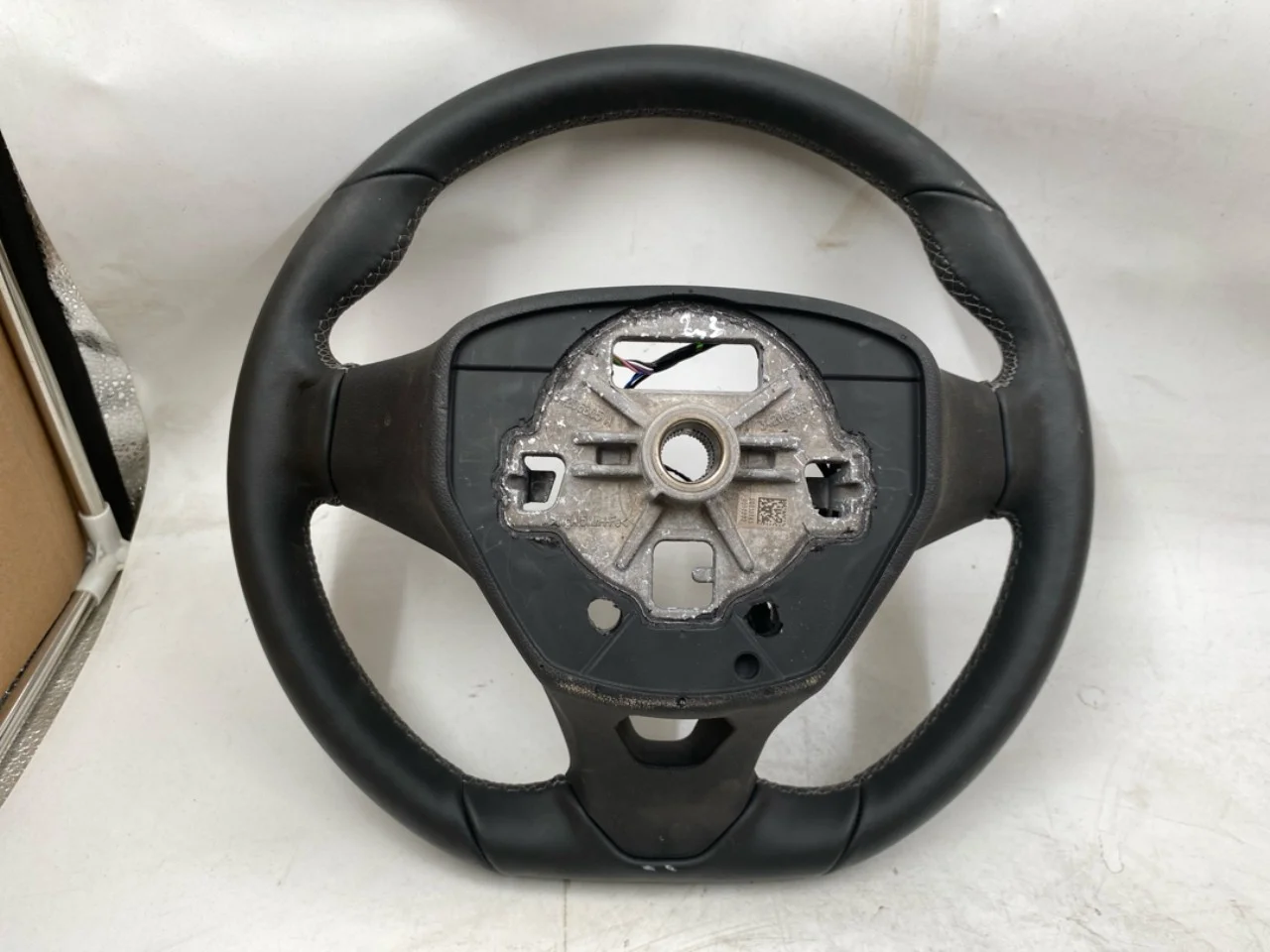 Opel / Vauxhall OPEL MOKKA 21 > Steering wheel view 2