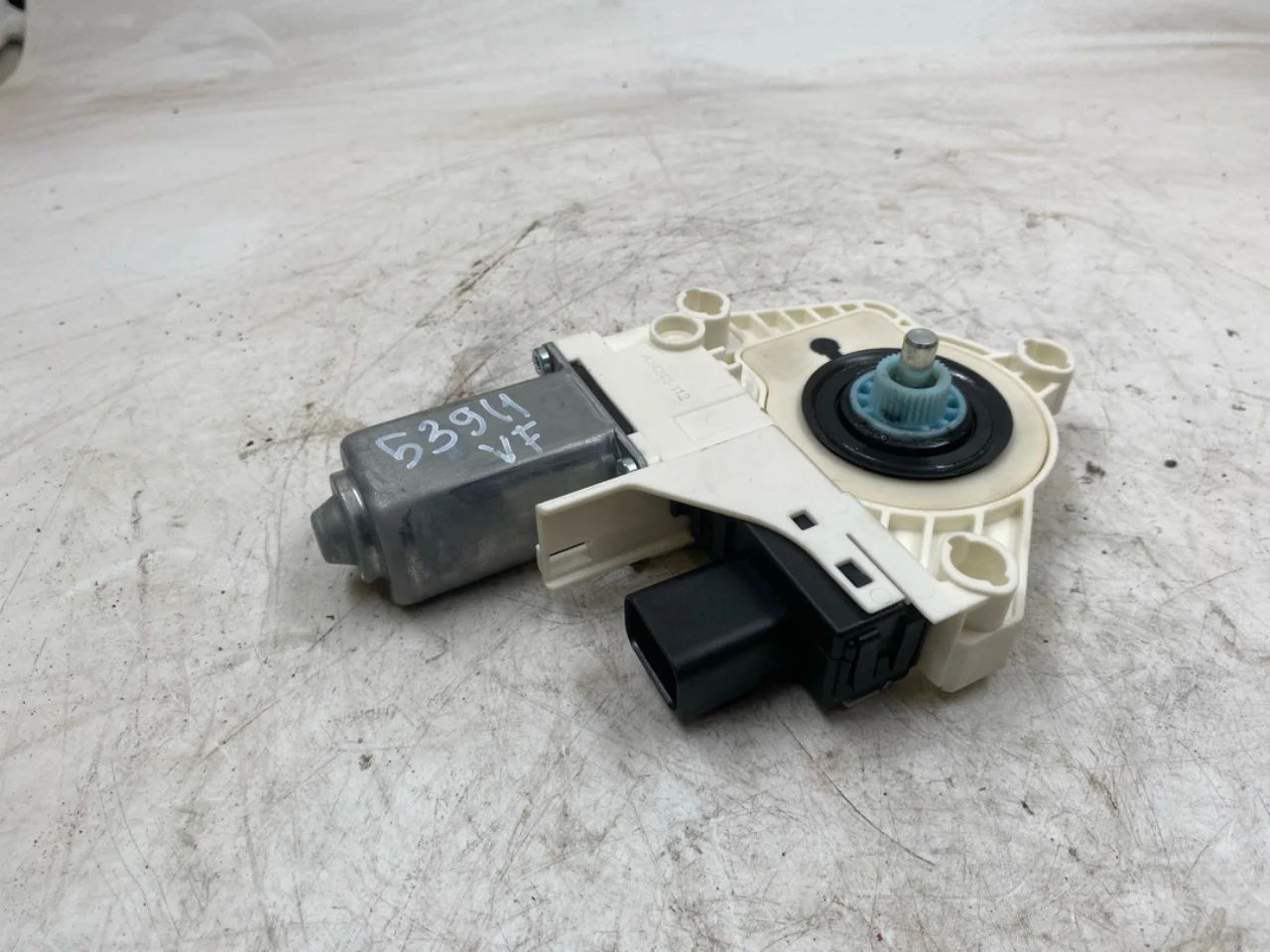 Tesla MODEL Y 2021- Ablakemelő motor