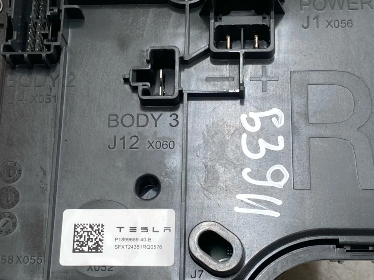 Tesla MODEL Y 2021- Vezérlőegység, klíma nézet 3