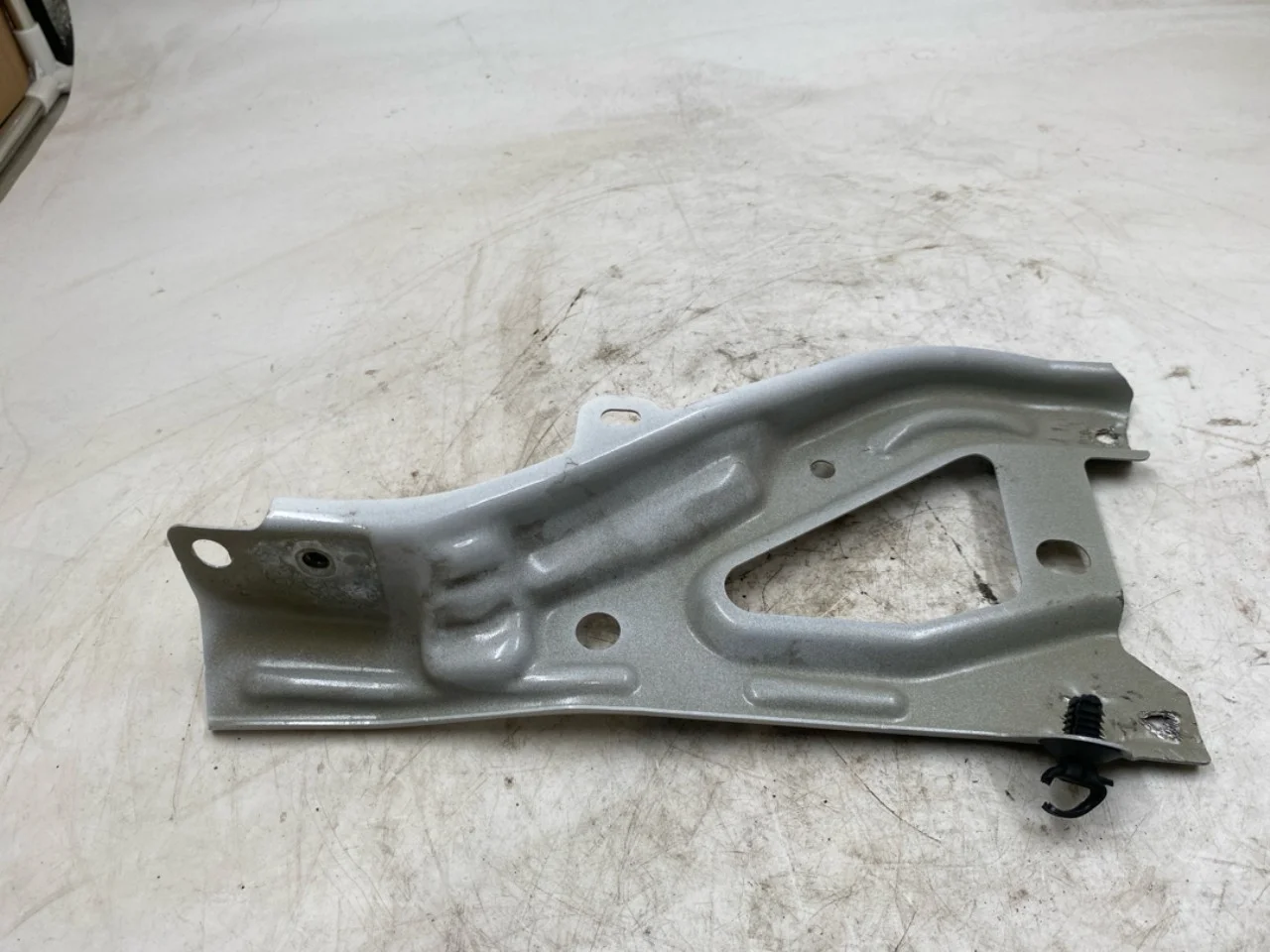Tesla MODEL Y 2021- Body shell view 2