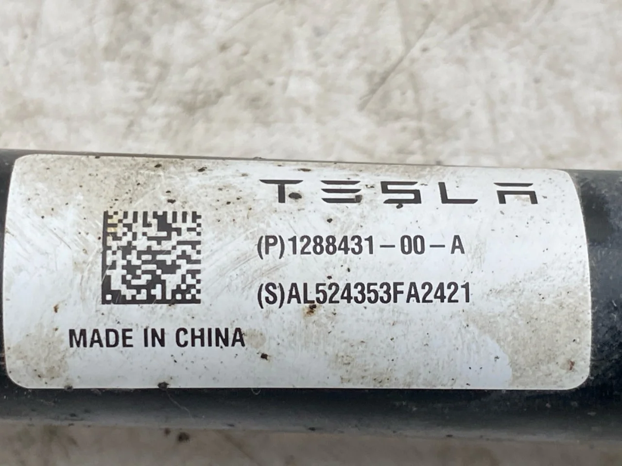 Tesla MODEL Y 2021- Control arm, rear left view 3