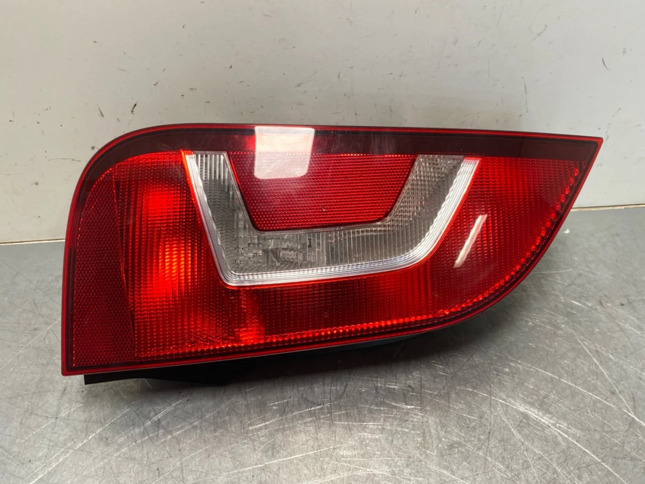 Volkswagen UP!, E-UP! Lampă spate stânga