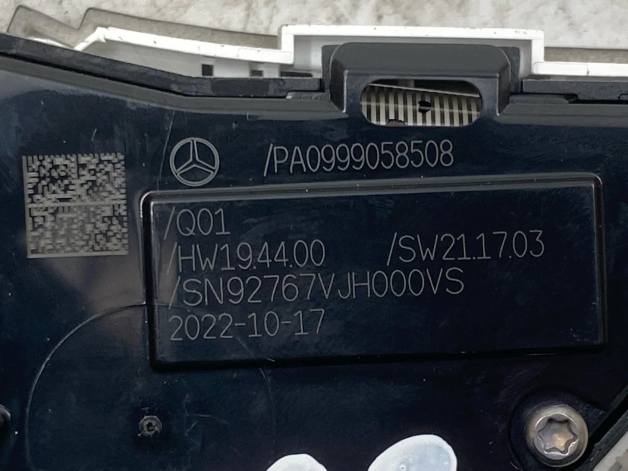 Mercedes EQS SUV X296 2022- Egyéb kapcsolók nézet 3