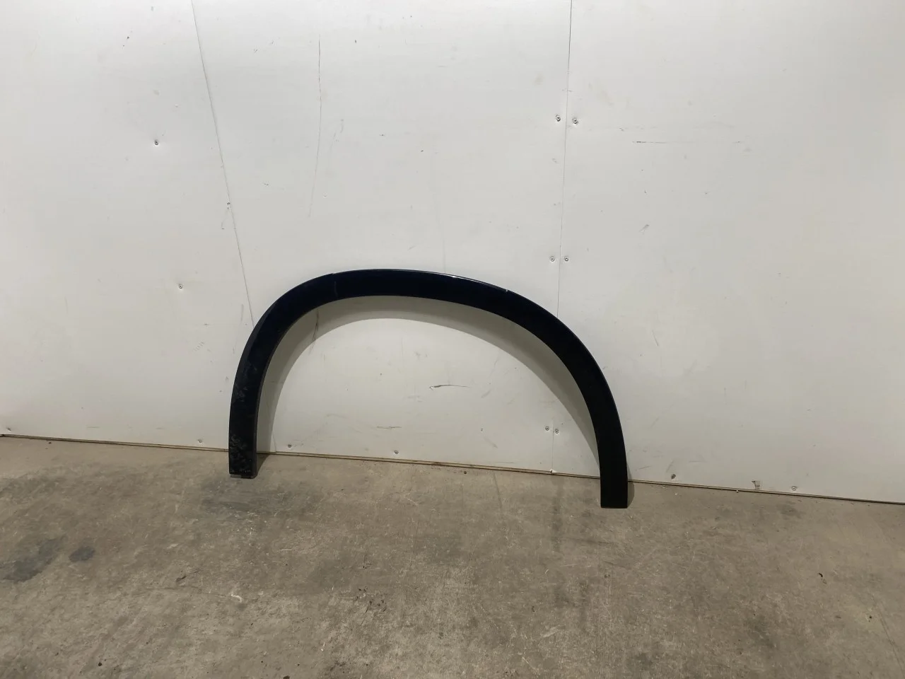 Mercedes EQS SUV X296 2022- Wheel arch trim