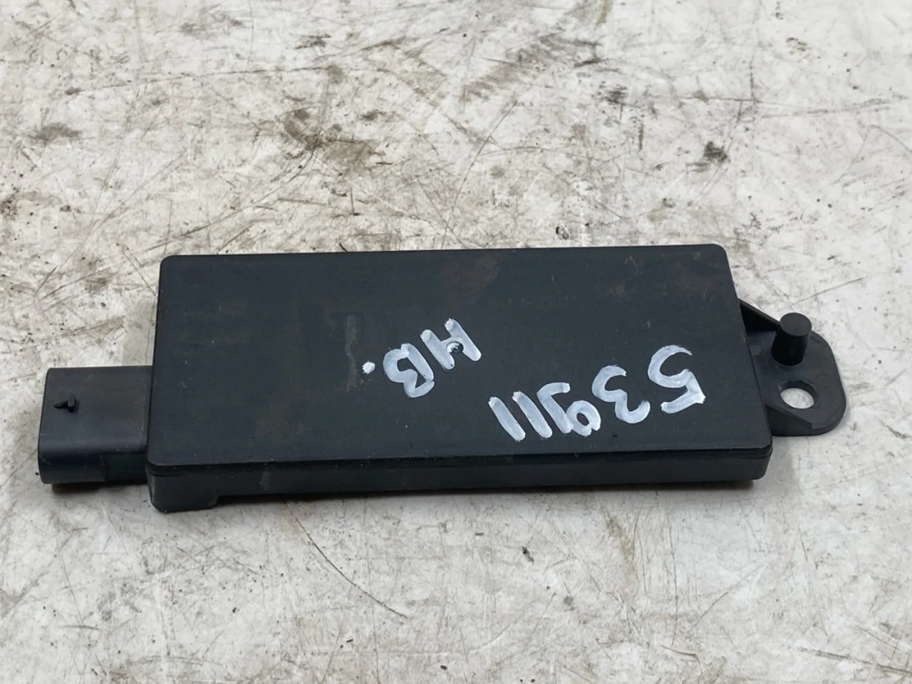 Tesla MODEL Y 2021- Vezérlőegység, Bluetooth nézet 2