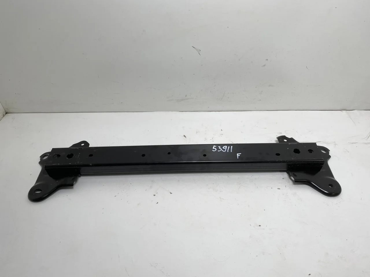 Tesla MODEL Y 2021- Body shell view 2