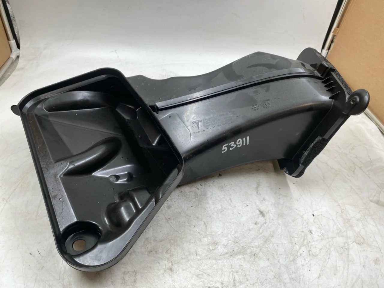 Tesla MODEL Y 2021- Klíma, egyéb