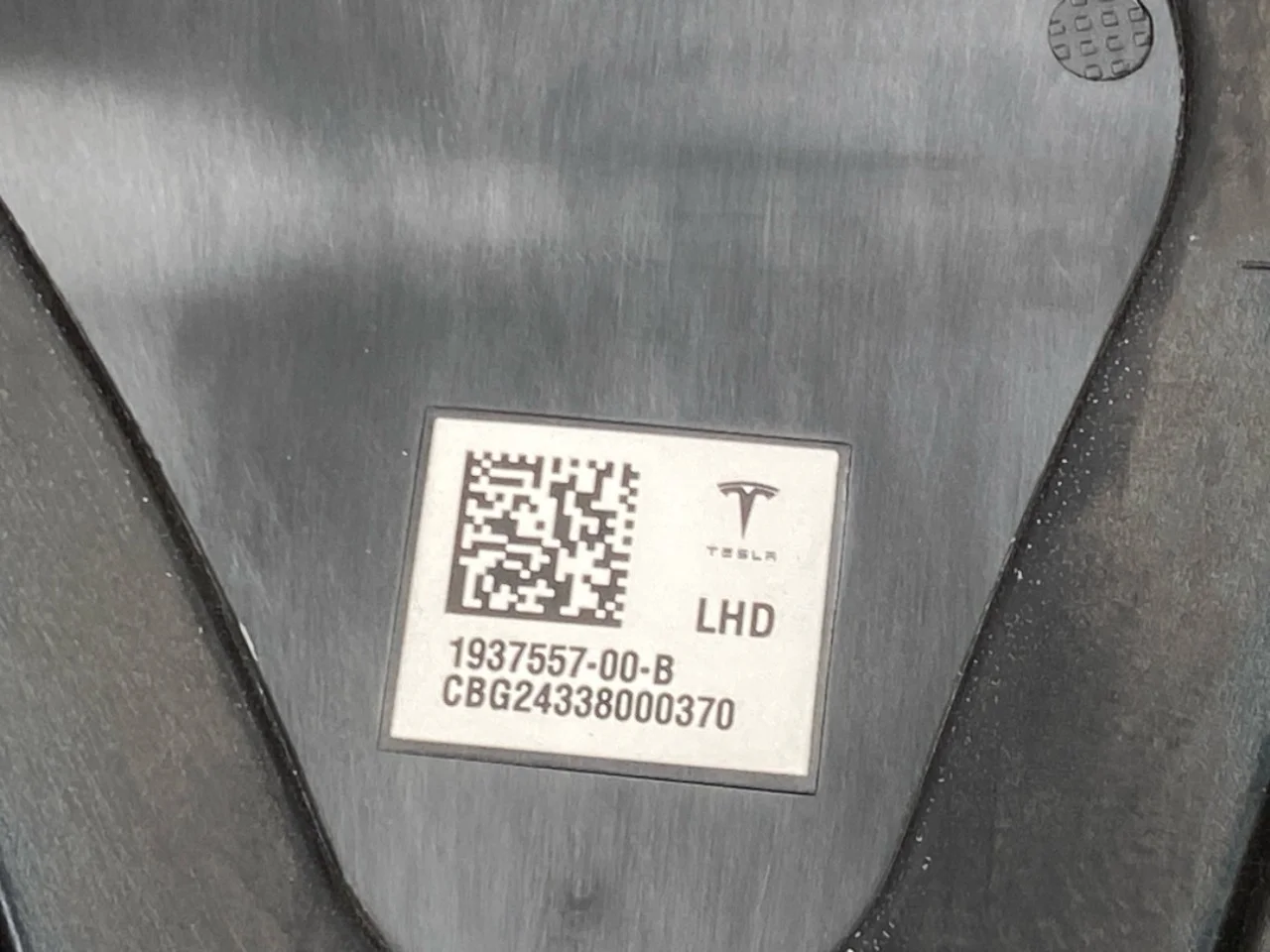 Tesla MODEL Y 2021- Body shell view 4