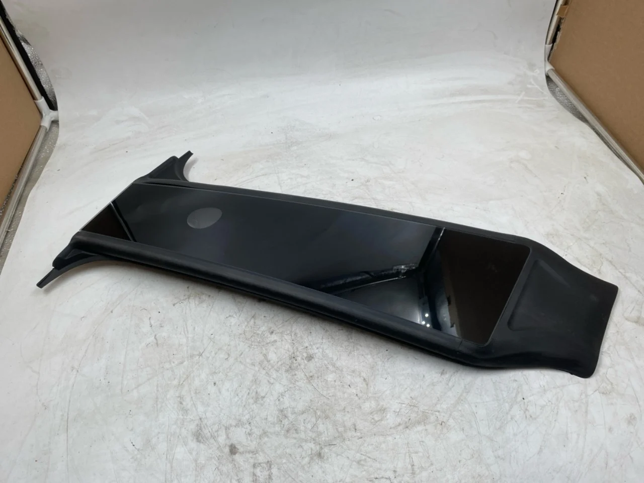 Tesla MODEL Y 2021- Body shell view 2