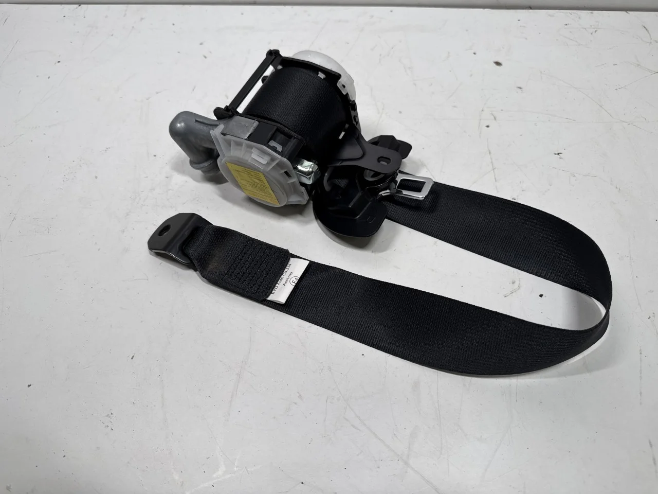 Byd TANG 2021->> Rear right seat belt