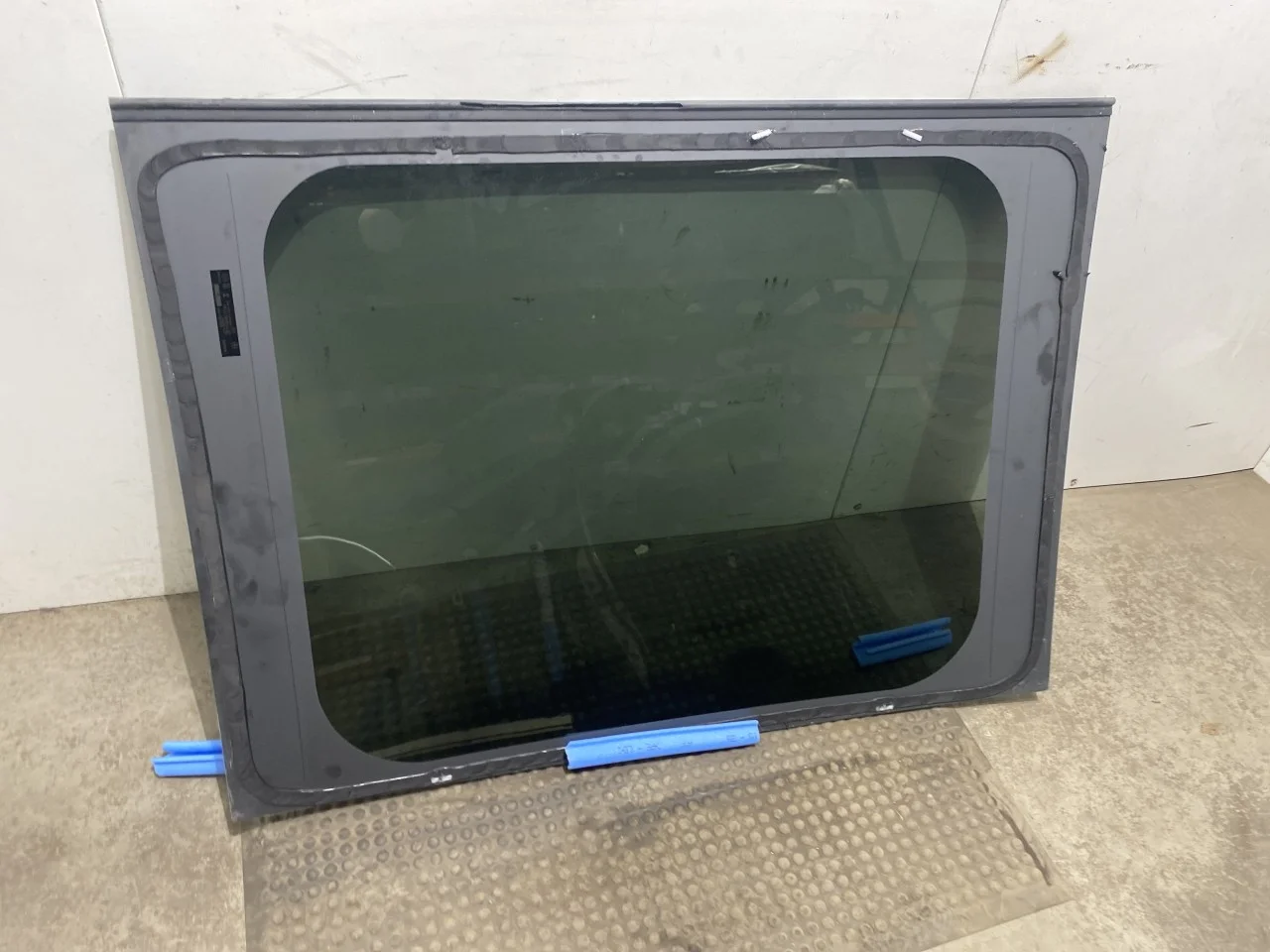 Mercedes EQS SUV X296 2022- Sunroof view 2