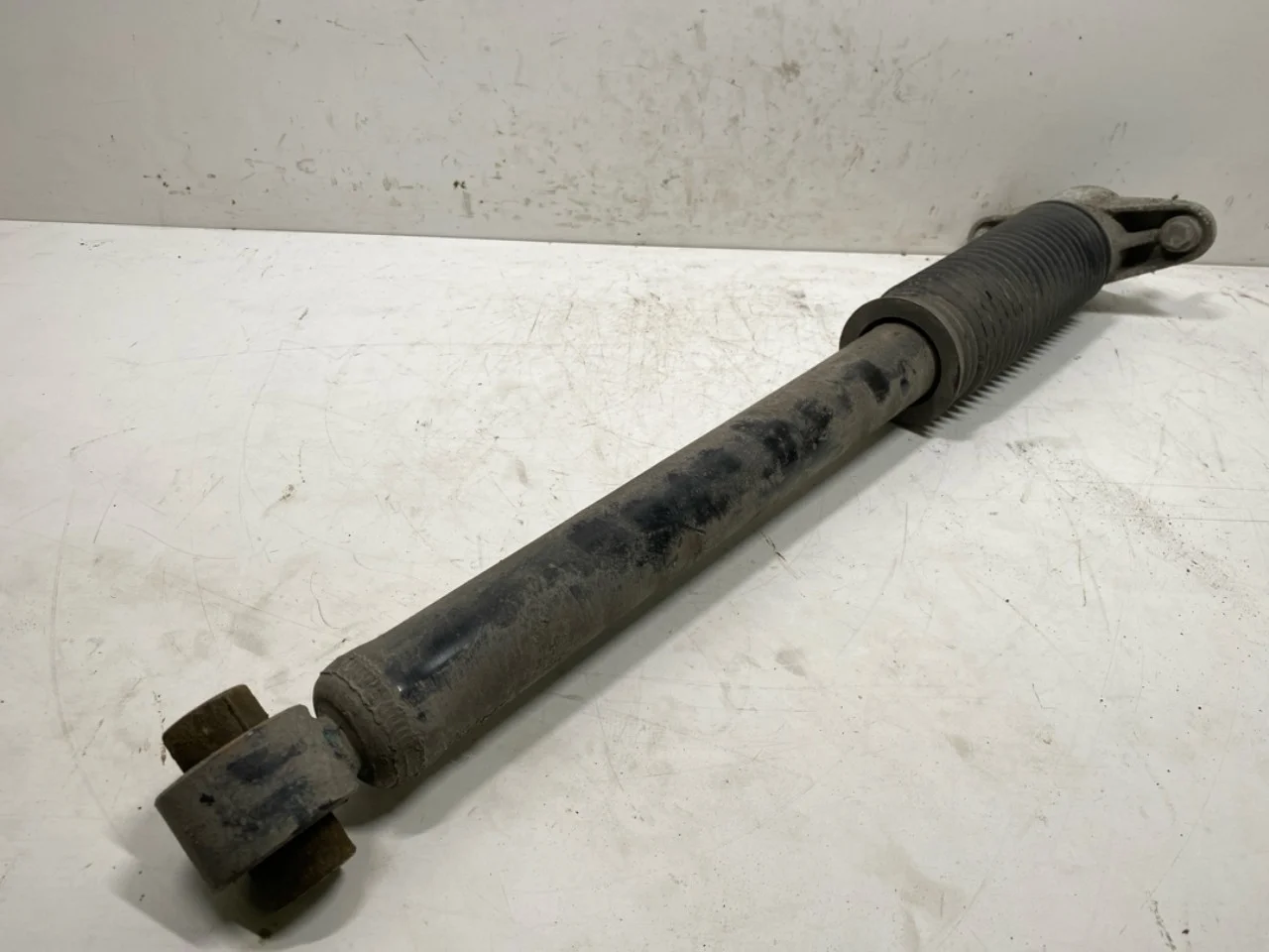 Tesla MODEL 3 2024- Shock absorber, rear view 4