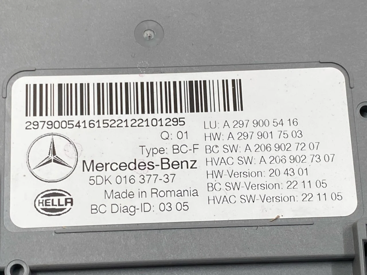 Mercedes EQS SUV X296 2022- Unitate de comandă climatizare vedere 3