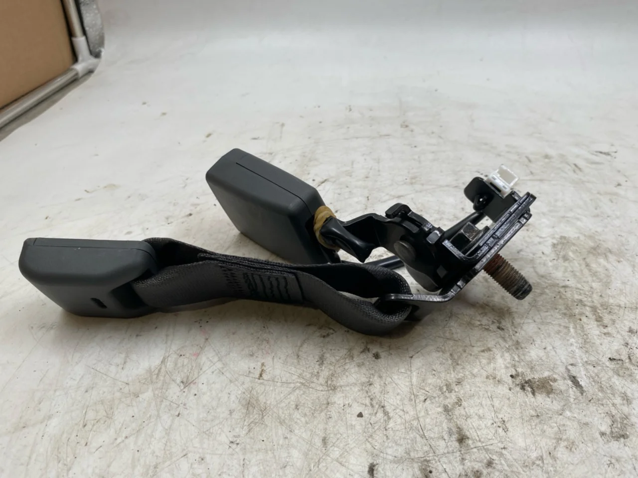 Seat belt buckle / anchor view 2
