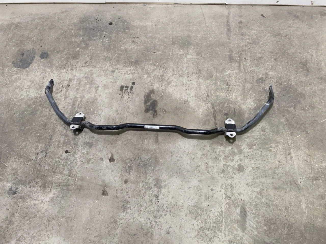 Tesla MODEL Y 2021- Front stabilizer bar
